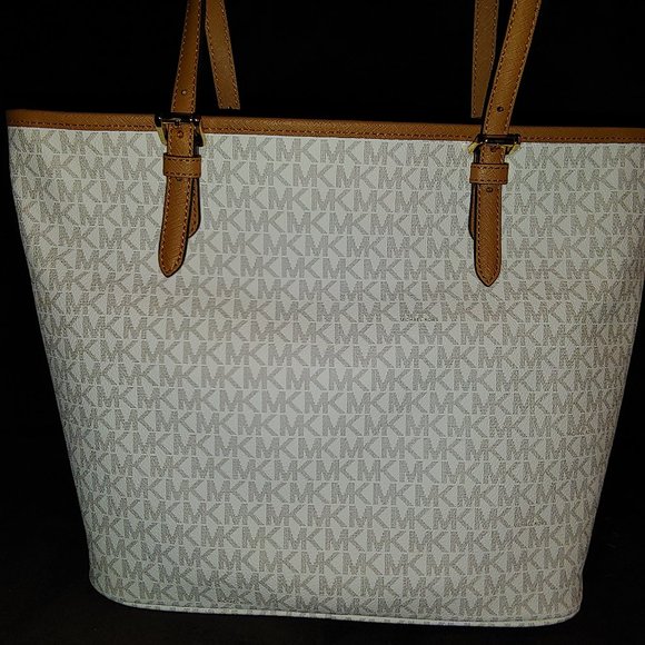 Michael Kors - Signature Jet Set Vanilla Tote - Picture 2 of 6